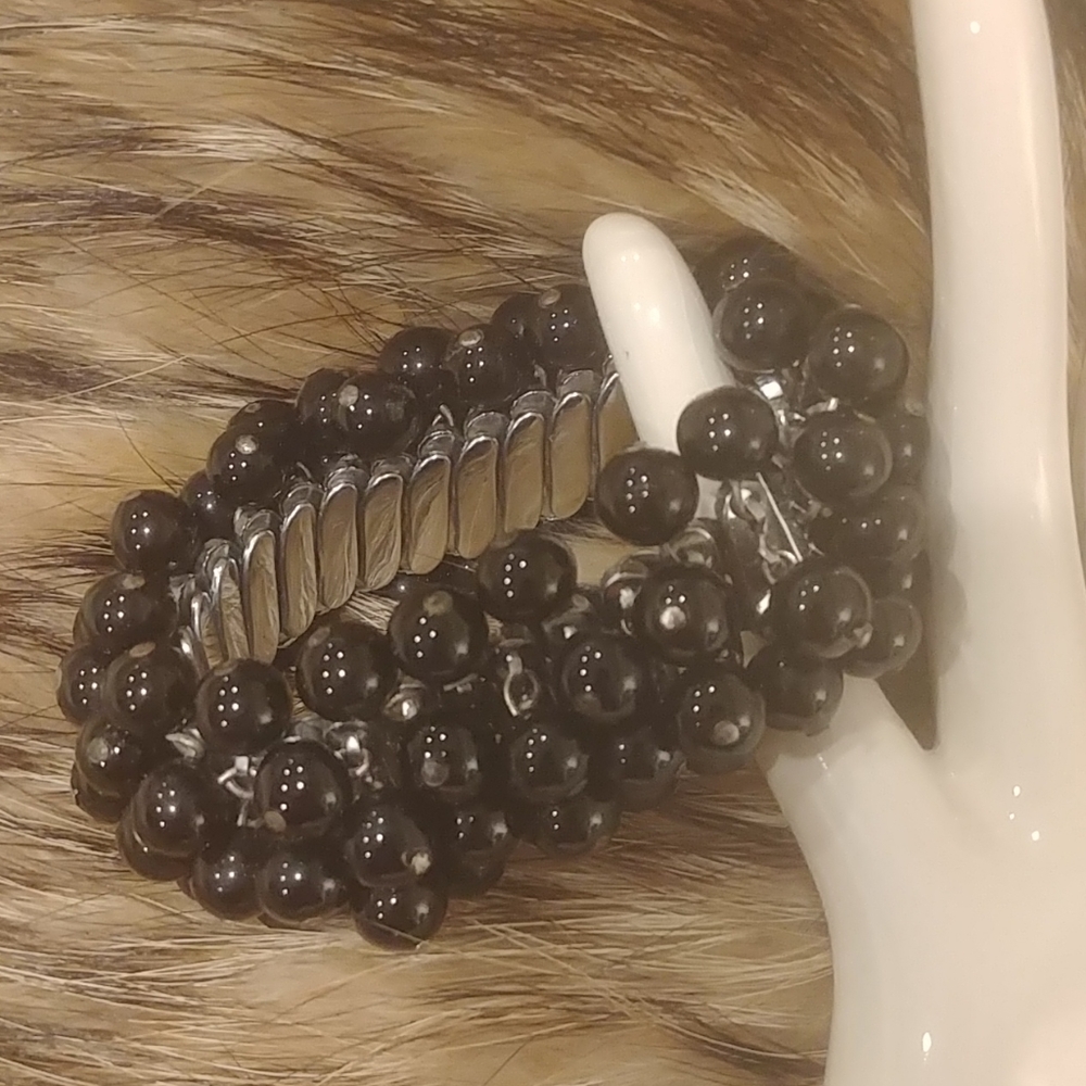 Black Glass beaded Bracelet - Picture 2 of 2